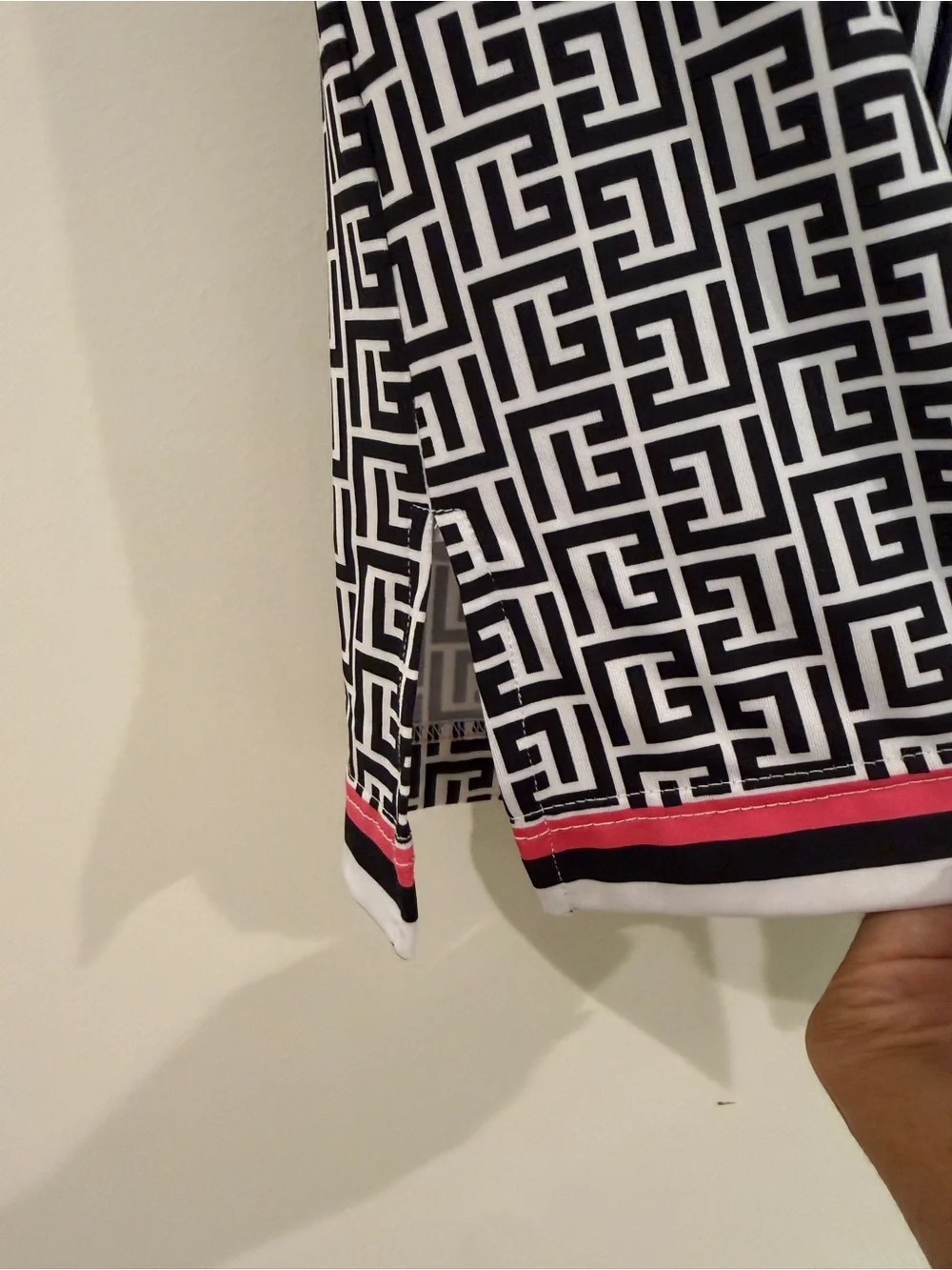 Golftini Black & White Geometric Print Women's Golf Skort with Pink Trim